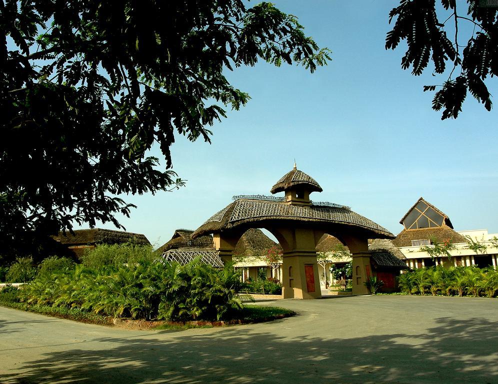 Vedic Village Spa Resort Kalkutta Exterior foto